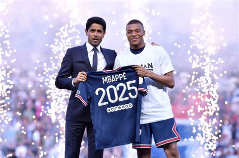 lionel messi and kylian mbappe psg contract